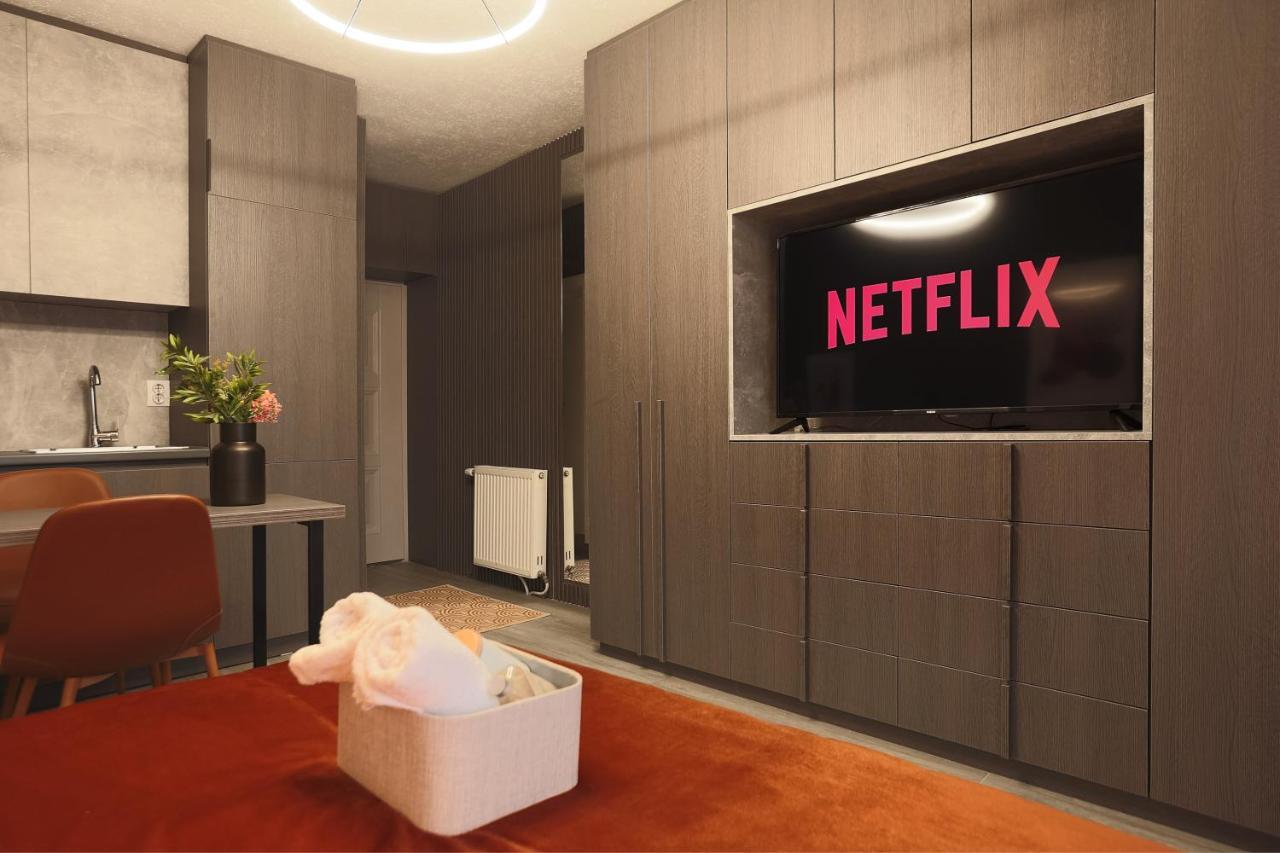 Etern Stays - Studio Apartment Pristina Extérieur photo